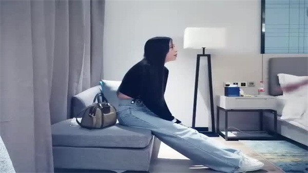 探花约了个丰满长发妹子啪啪