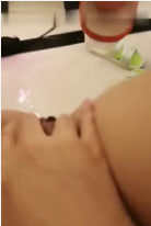 完美身材腰细屁股大穴特写跪在沙发翘屁股好性感